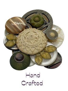 Hand Crafted Antique Fabric Resin Cream Tan Buttons Brooch NWT
